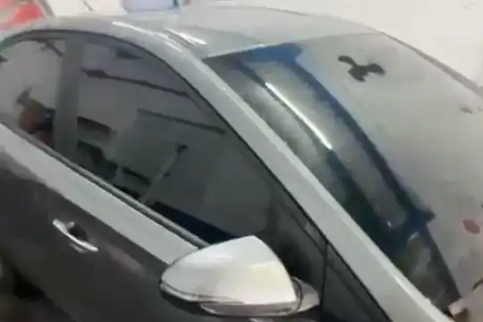 Película automotiva Insulfilm com nano cerâmica