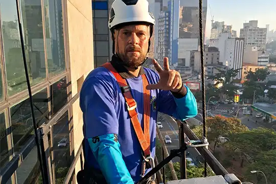 Profissionais certificados em aplicação de película de controle solar arquitetonica Insulfilm para controle solar